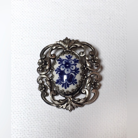 Vintage Silver Brooch Pin Hand-painted Flower On Oval Porcelain Insert - Picture 2 of 5